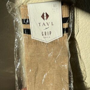 TAVI NWT grip Socks - Tan (Aria) Size medium